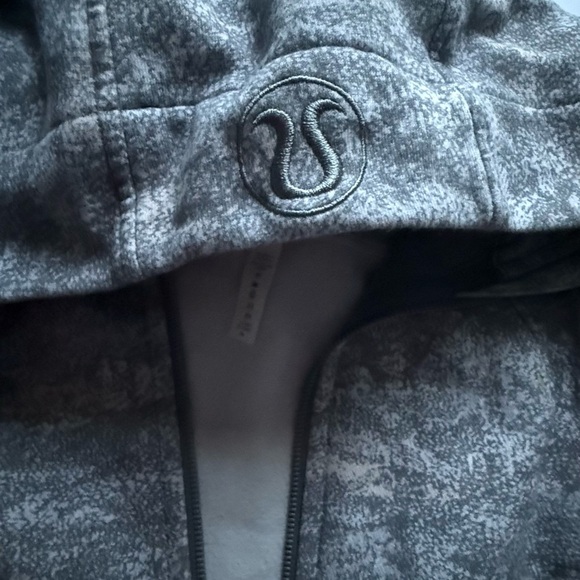 Gray Patterned Zip-Up Jacket - Picture 2 of 10